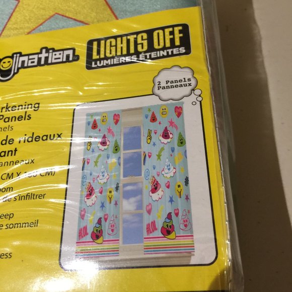 Emojination Stars Room Darkening Drapery Panels Curtains 42 x 63 New in Package - Picture 4 of 9